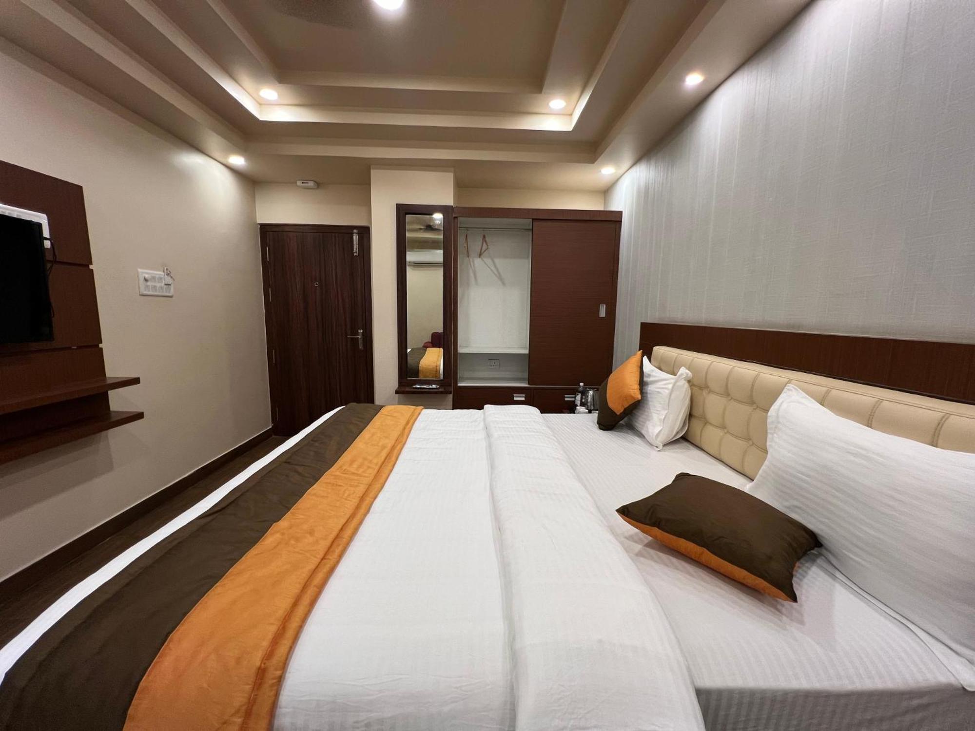 Grand Falcon Electronic City Kammasandra Exterior foto